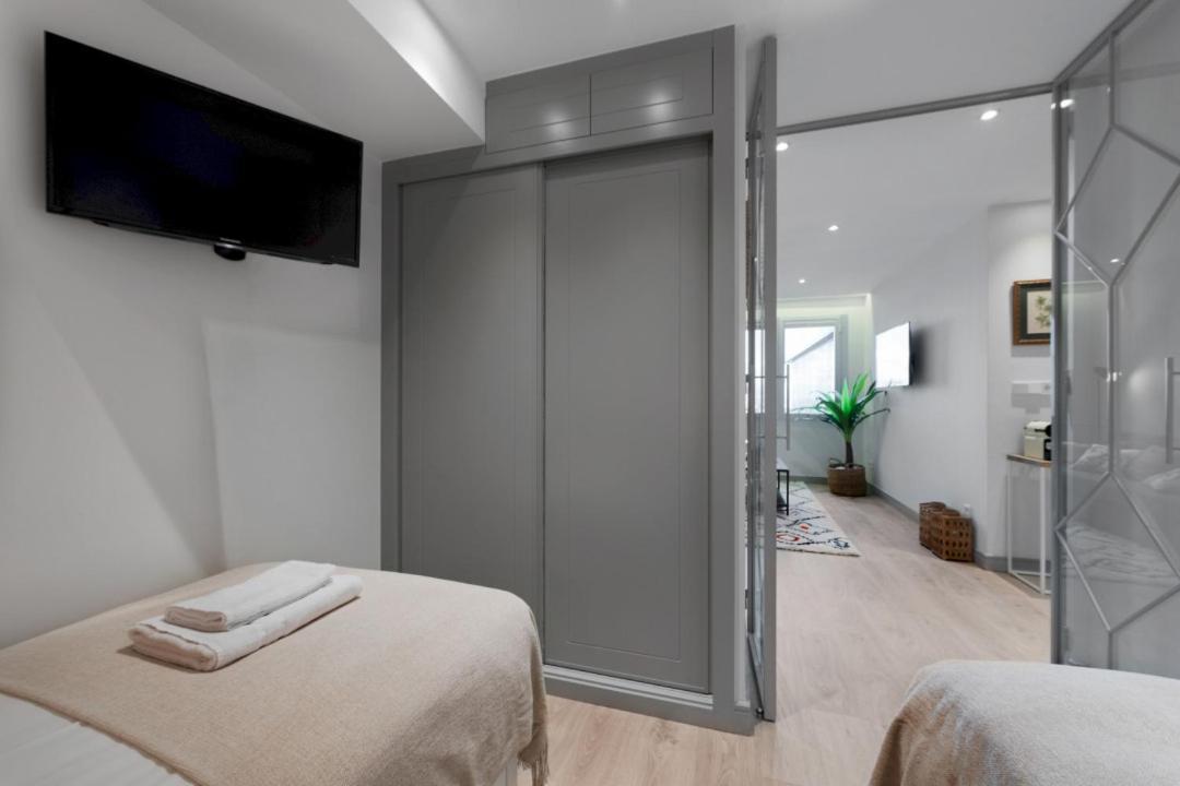 2 Bedrooms 1 Bathroom Furnished - Justicia - Executive Style - Mintystay Мадрид Екстериор снимка