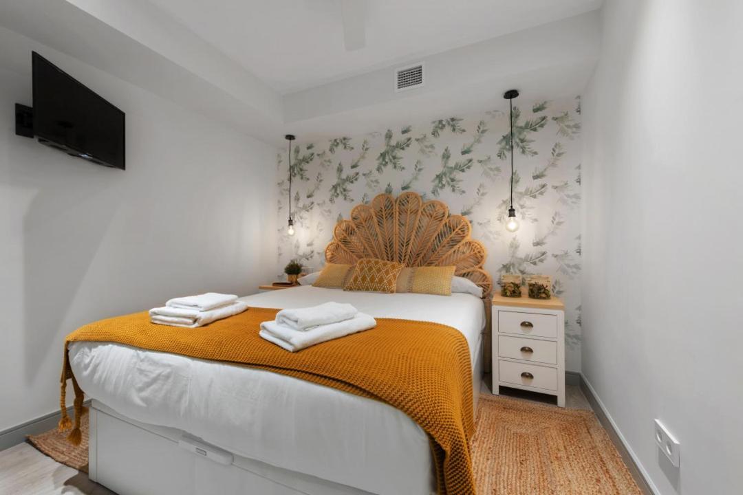 2 Bedrooms 1 Bathroom Furnished - Justicia - Executive Style - Mintystay Мадрид Екстериор снимка
